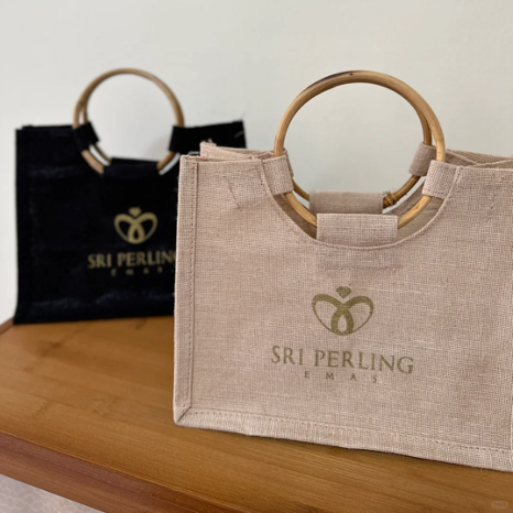 Customized Gifts – Eco-Friendly Bags