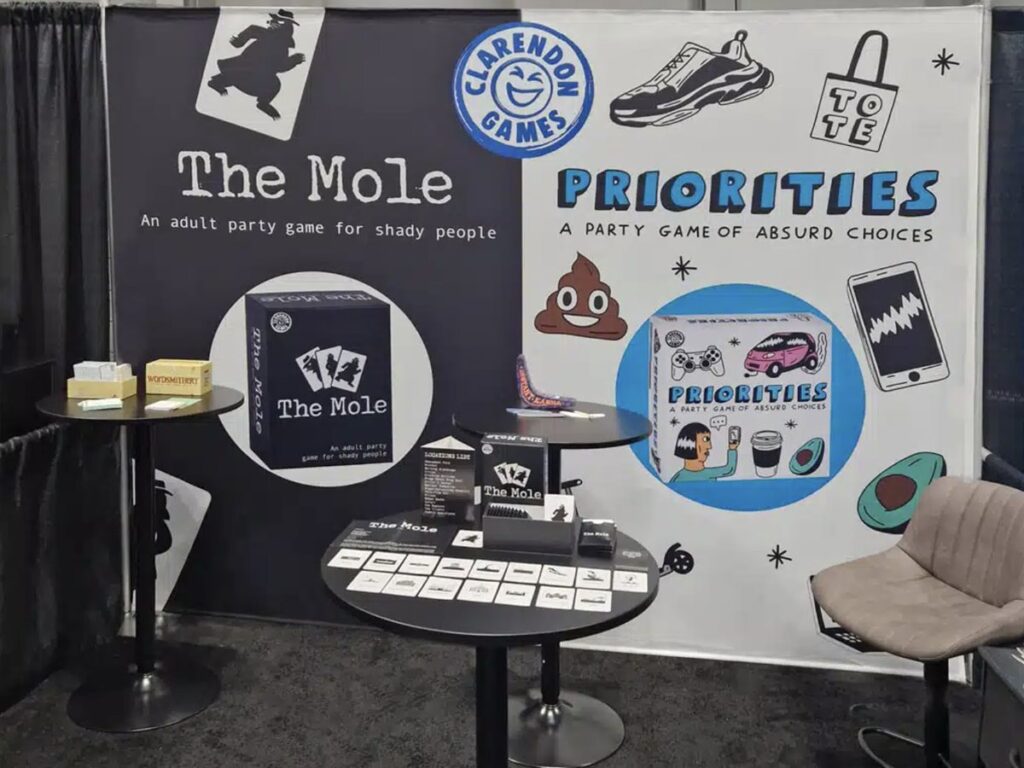 Pop-up fabric booth