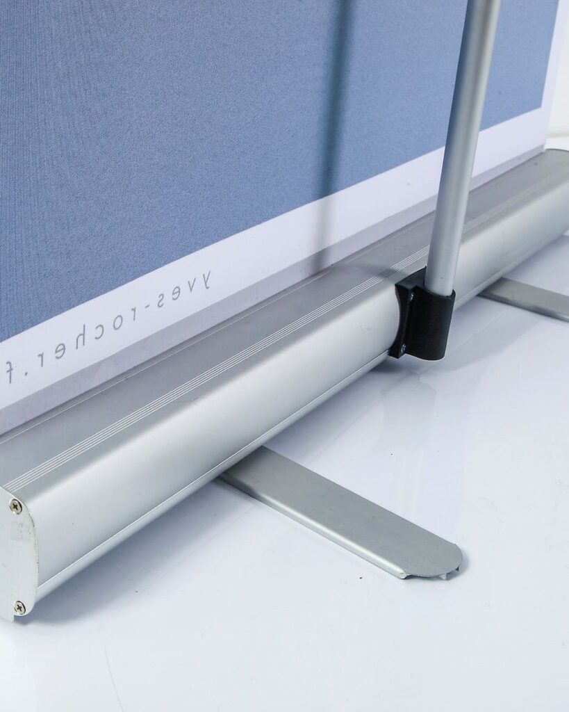 Close-up of the aluminum retractable banner base and feet